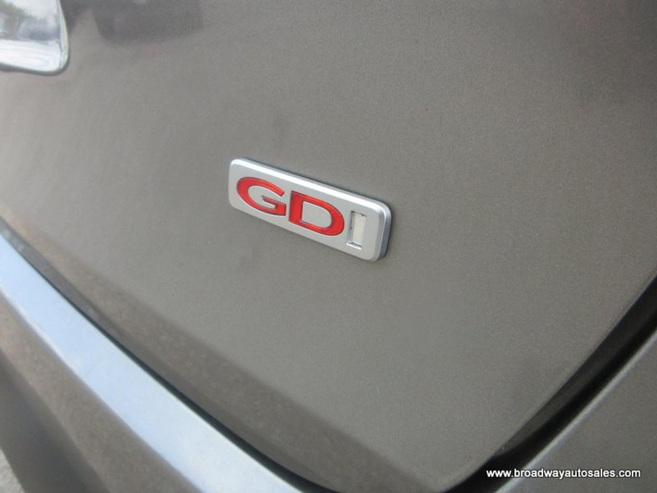 2018 Kia Sorento FUEL EFFICIENT GDI-LX-EDITION 5 PASSENGER 2.4L - DOHC.. HEATED SEATS.. TOUCH SCREEN DISPLAY.. BACK-UP CAMERA.. BLUETOOTH SYSTEM.. KEYLESS ENTRY.. Photo