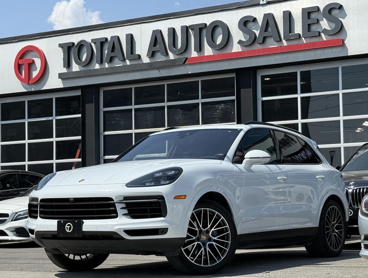 2019 Porsche Cayenne PREMIUM | PANO | LOADED Photo0