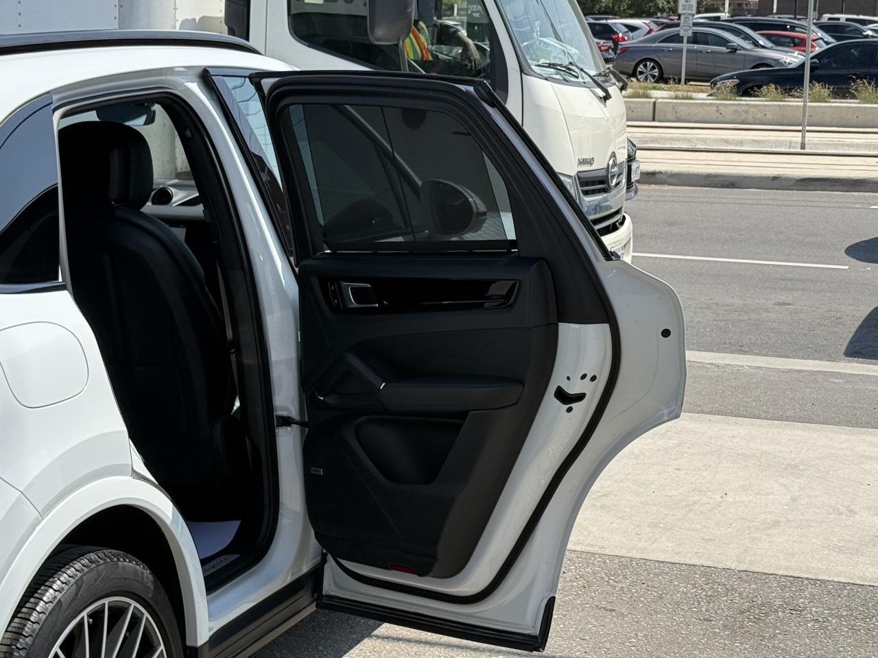 2019 Porsche Cayenne PREMIUM | PANO | LOADED Photo