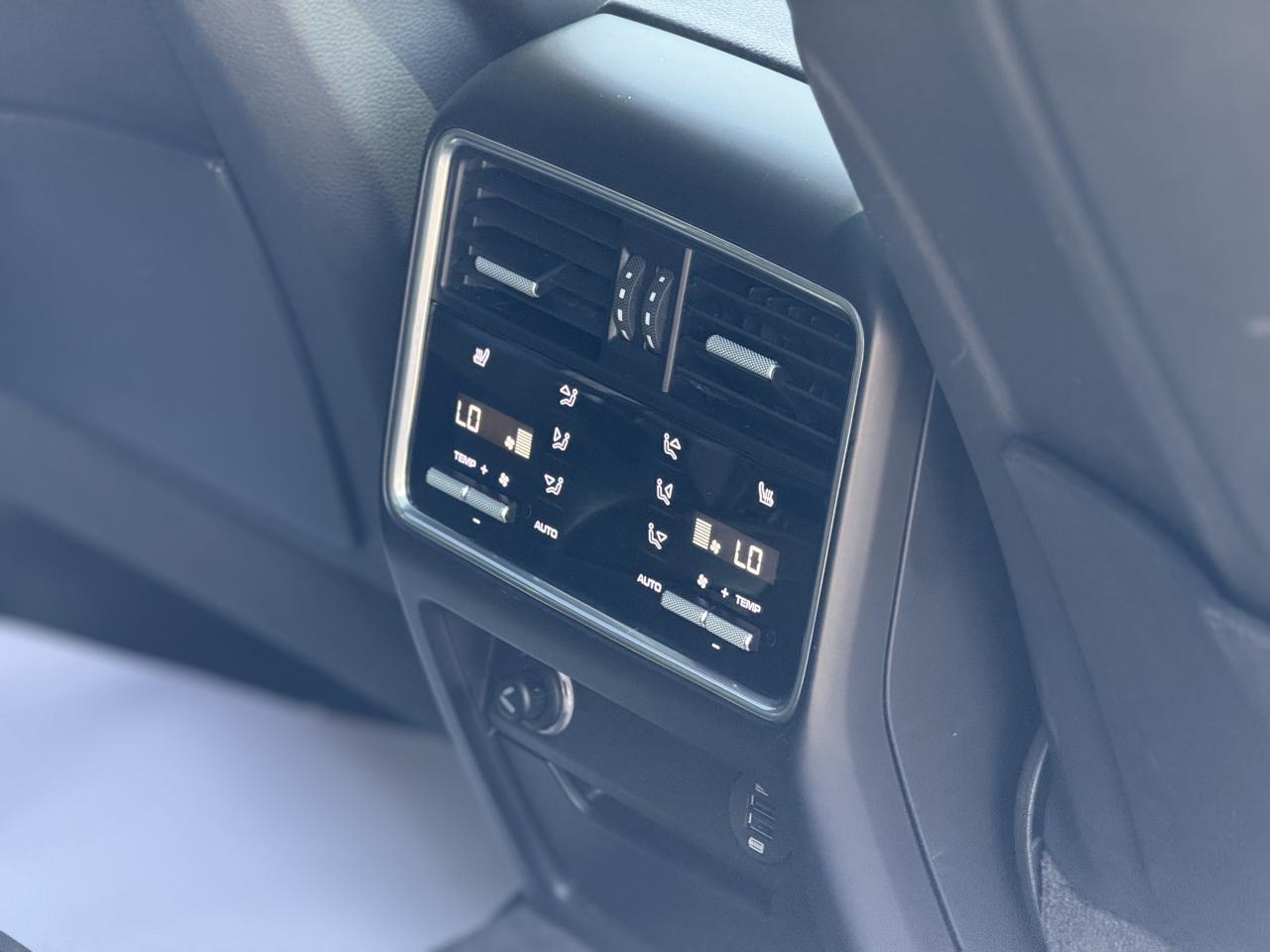 2019 Porsche Cayenne PREMIUM | PANO | LOADED Photo