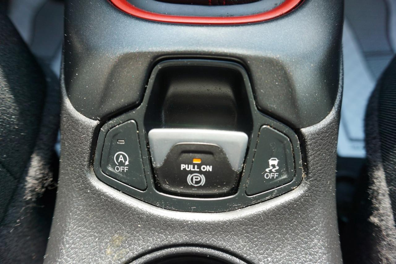 2019 Jeep Compass TRAILHAWK 4WD CERTIFIED CAMERA NAV BLUETOOTH LEATHER HEATED SEATS PANO ROOF CRUISE ALLOYS - Photo #26
