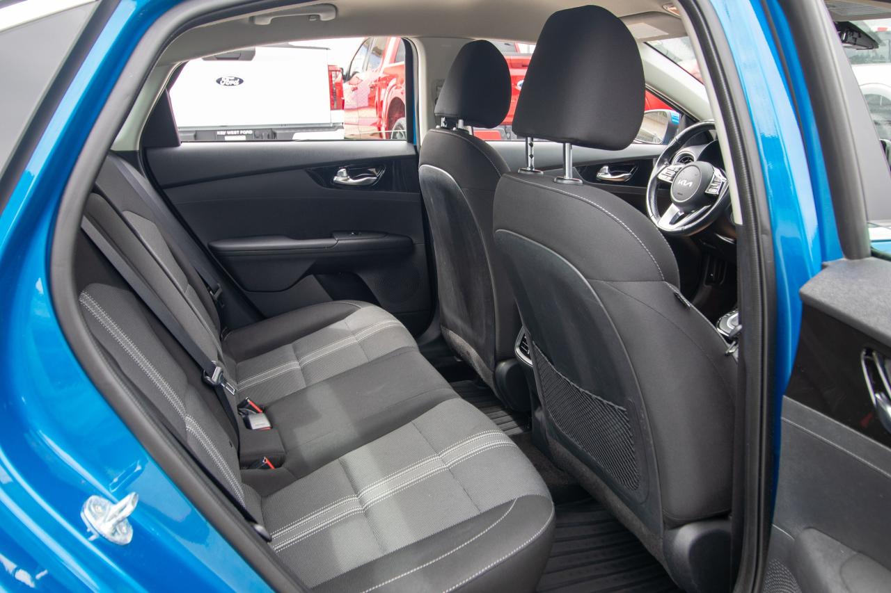 2022 Kia Forte EX Photo5