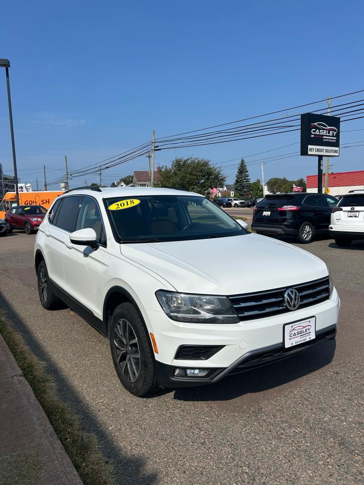2018 Volkswagen Tiguan COMFORTLINE Photo2