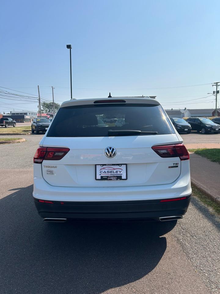 2018 Volkswagen Tiguan COMFORTLINE Photo4