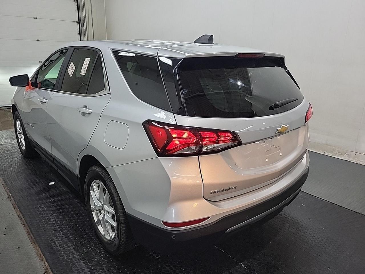 2022 Chevrolet Equinox LT Photo3