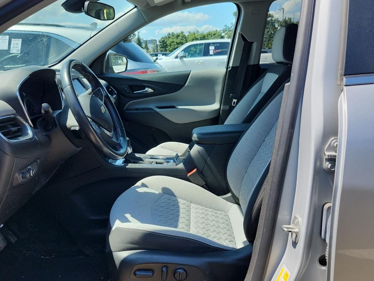 2022 Chevrolet Equinox LT Photo