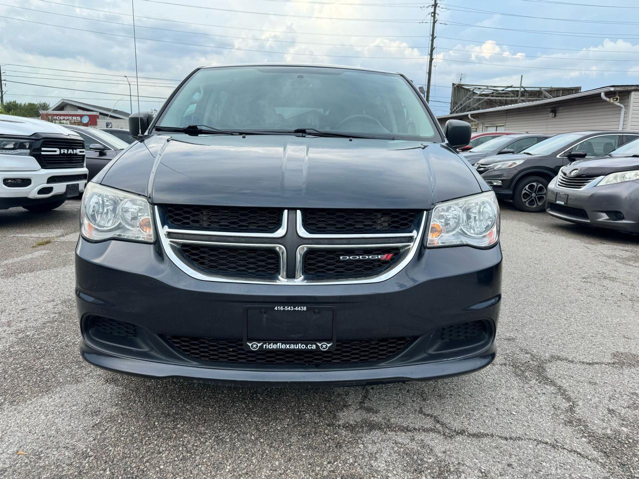 2013 Dodge Grand Caravan SXT - Photo #2
