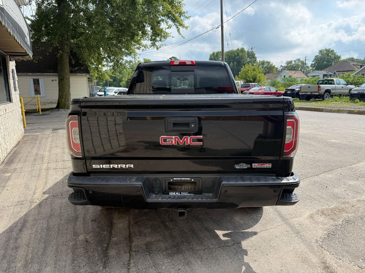 2018 GMC Sierra 1500 SLT - Photo #4