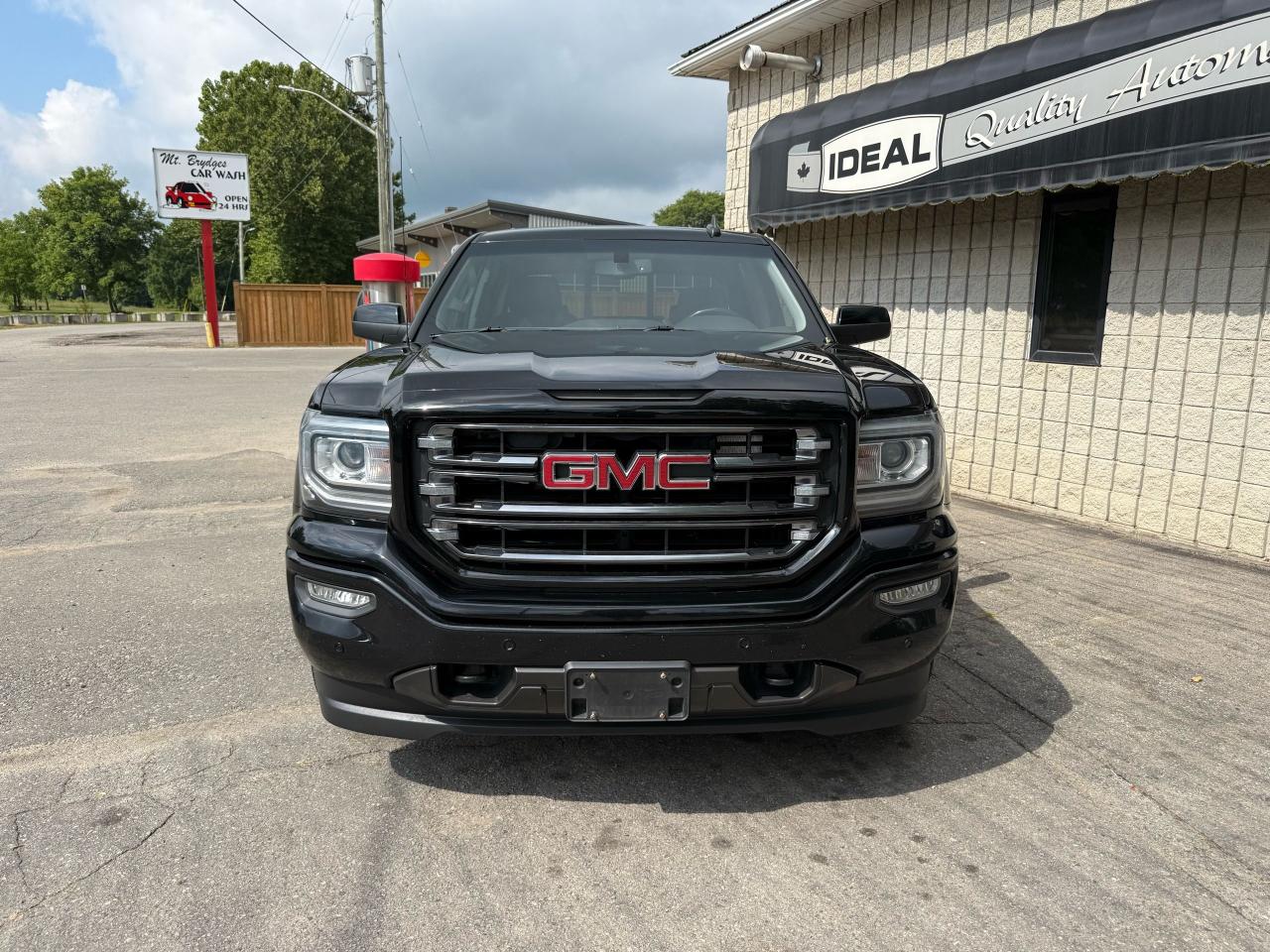 2018 GMC Sierra 1500 SLT - Photo #2