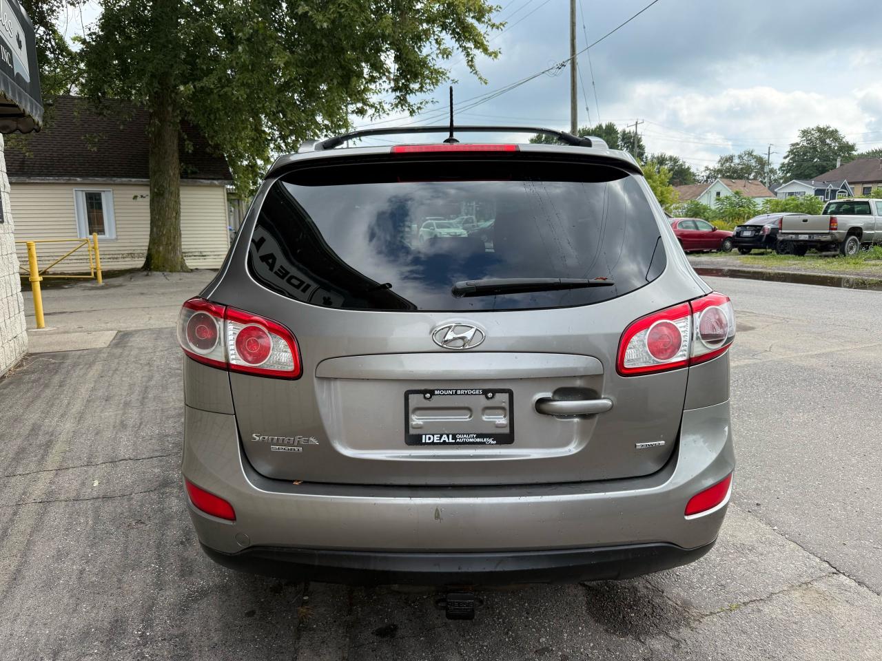 2012 Hyundai Santa Fe GL SPORT - Photo #4