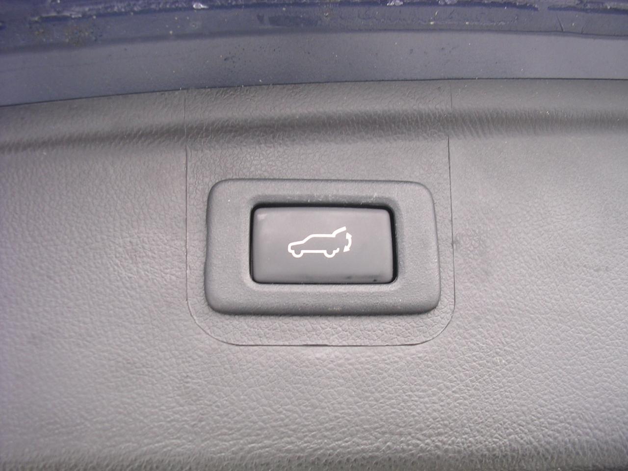 2018 Subaru Outback 2.5i Touring w/EyeSight Pkg - Photo #10