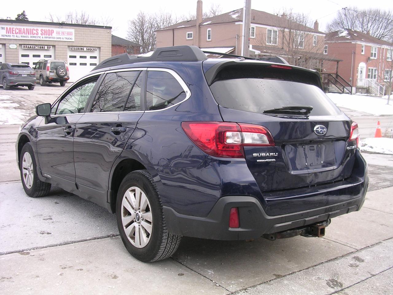 2018 Subaru Outback 2.5i Touring w/EyeSight Pkg - Photo #4