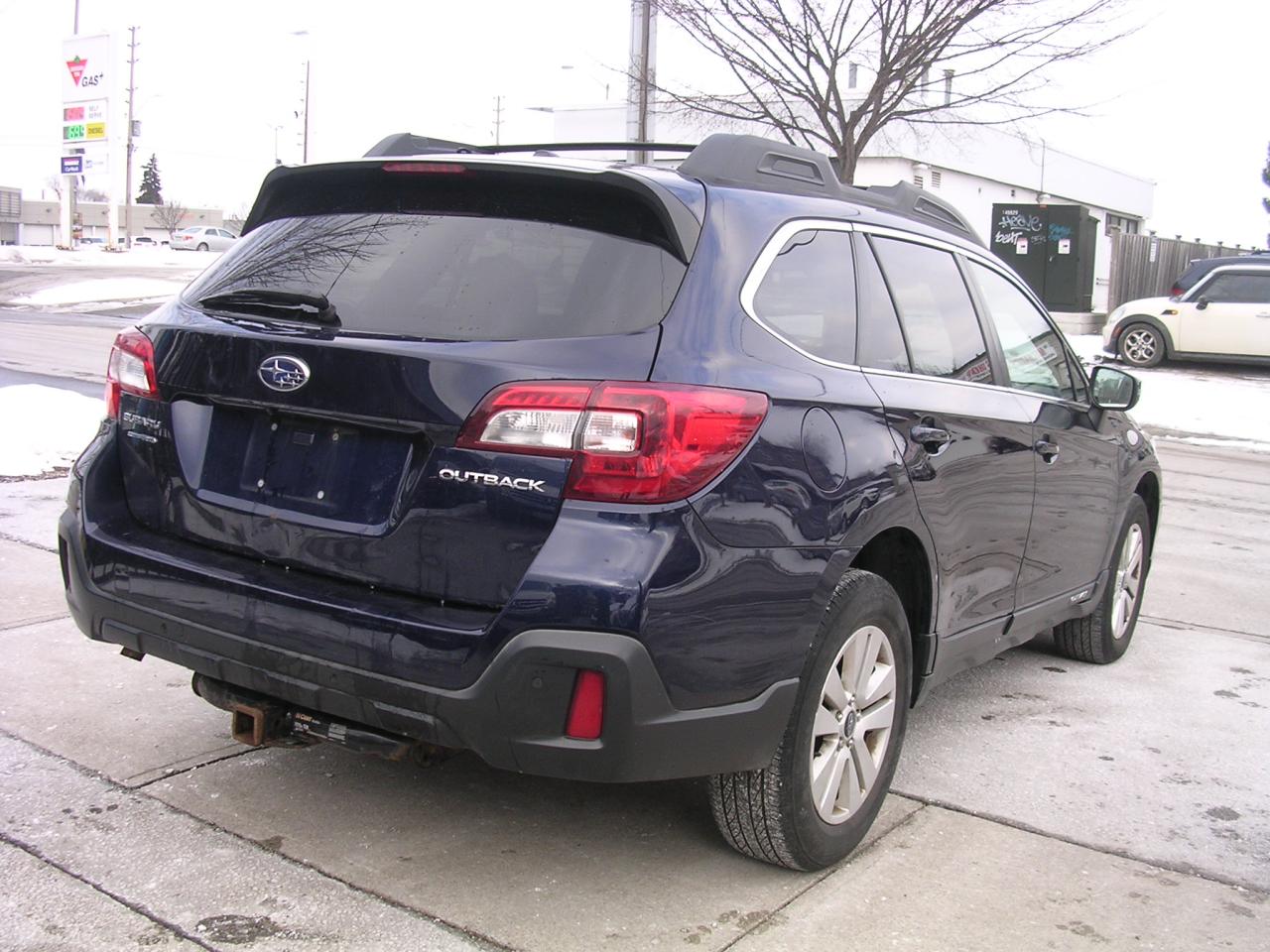 2018 Subaru Outback 2.5i Touring w/EyeSight Pkg - Photo #3
