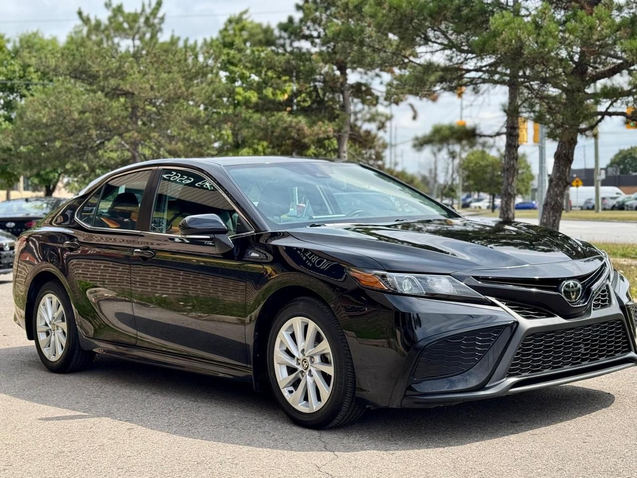 2022 Toyota Camry SE - Photo #4