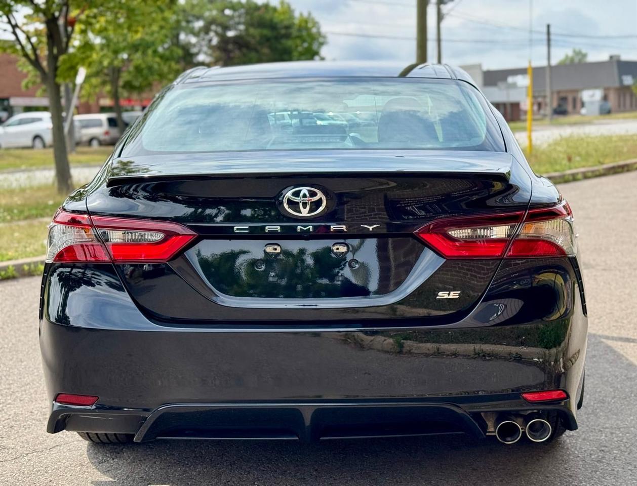 2022 Toyota Camry SE Photo