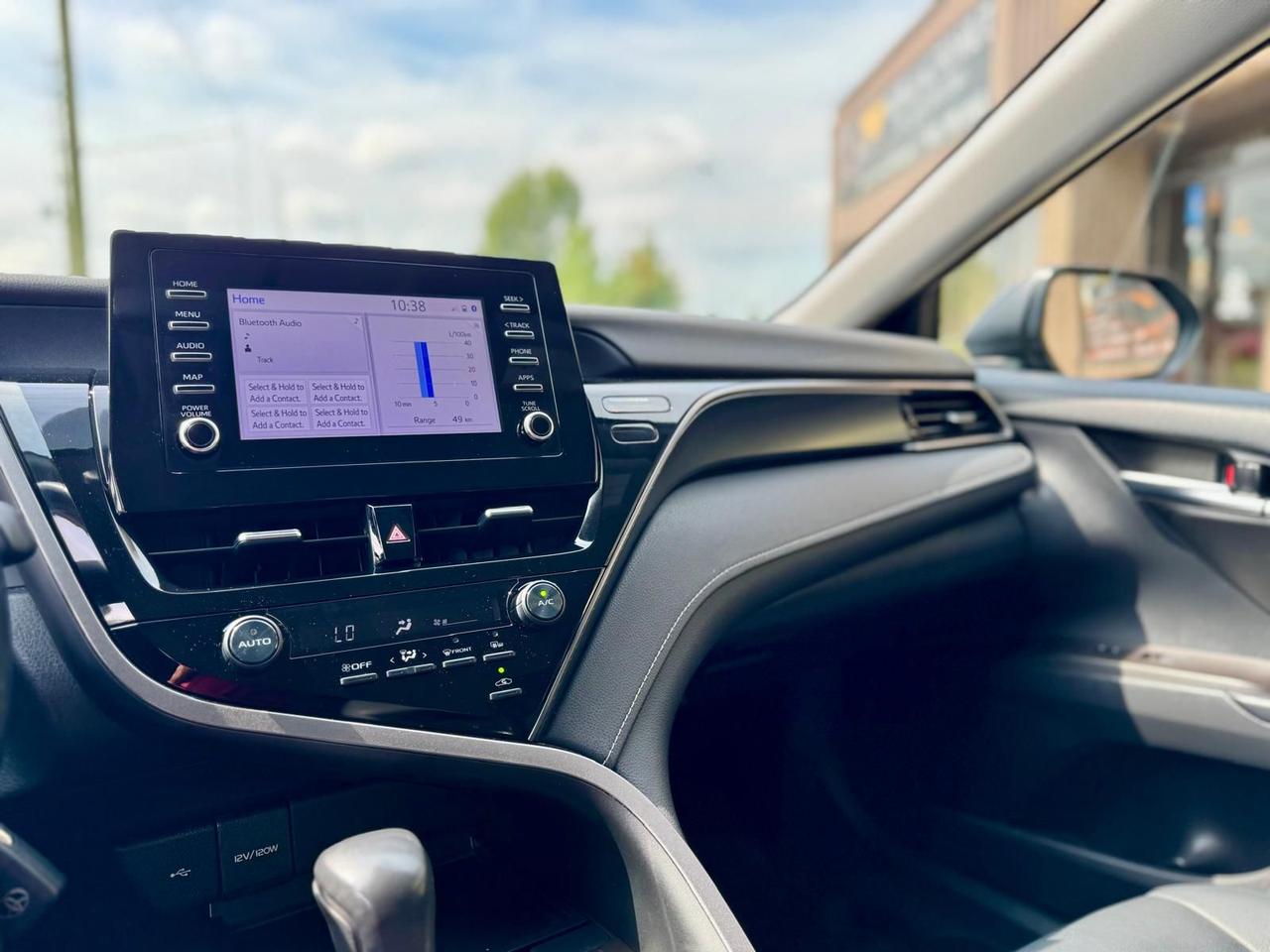 2022 Toyota Camry SE Photo