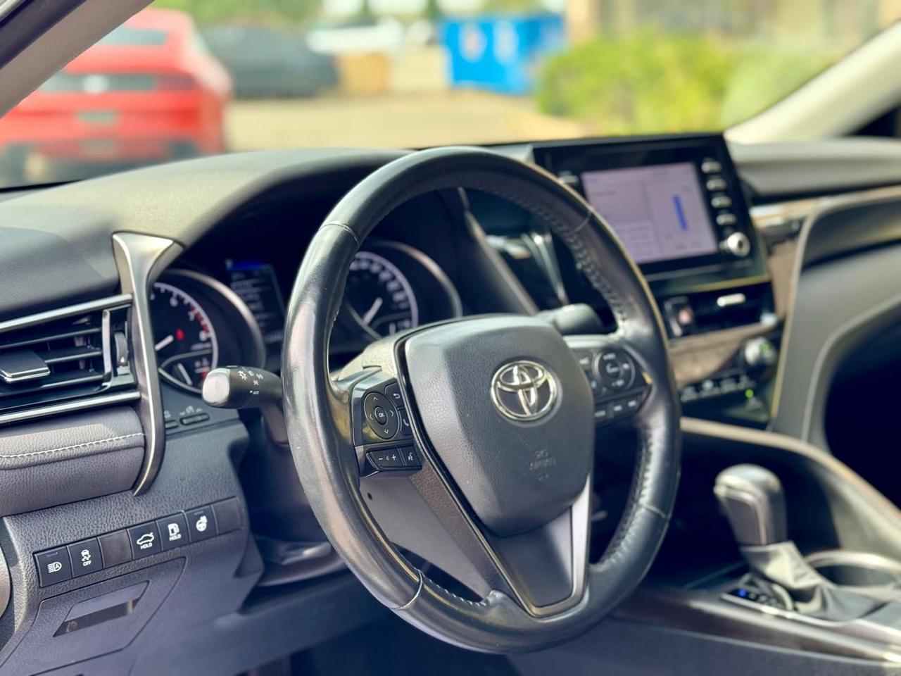 2022 Toyota Camry SE - Photo #10