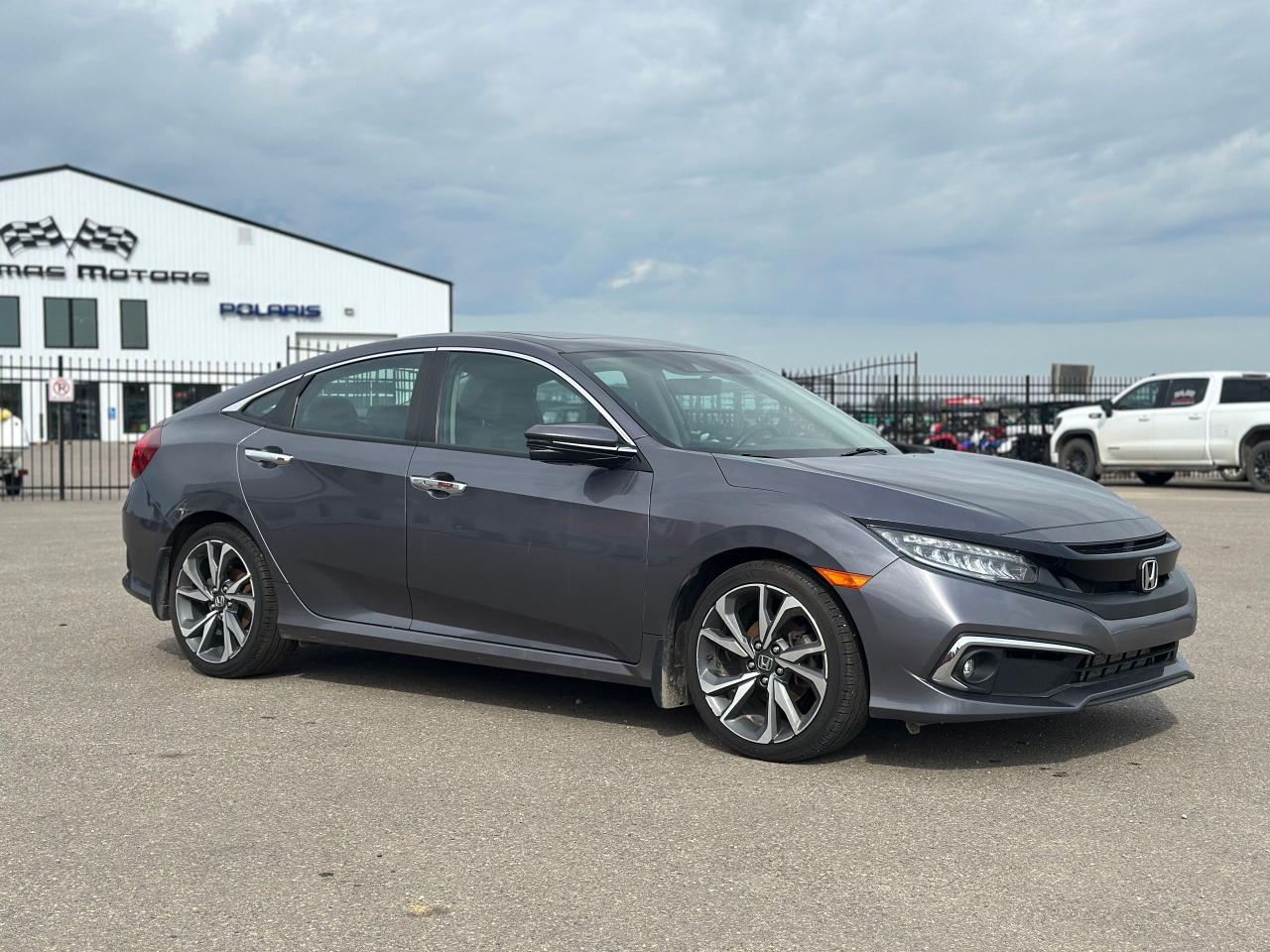 2020 Honda Civic Touring Photo2