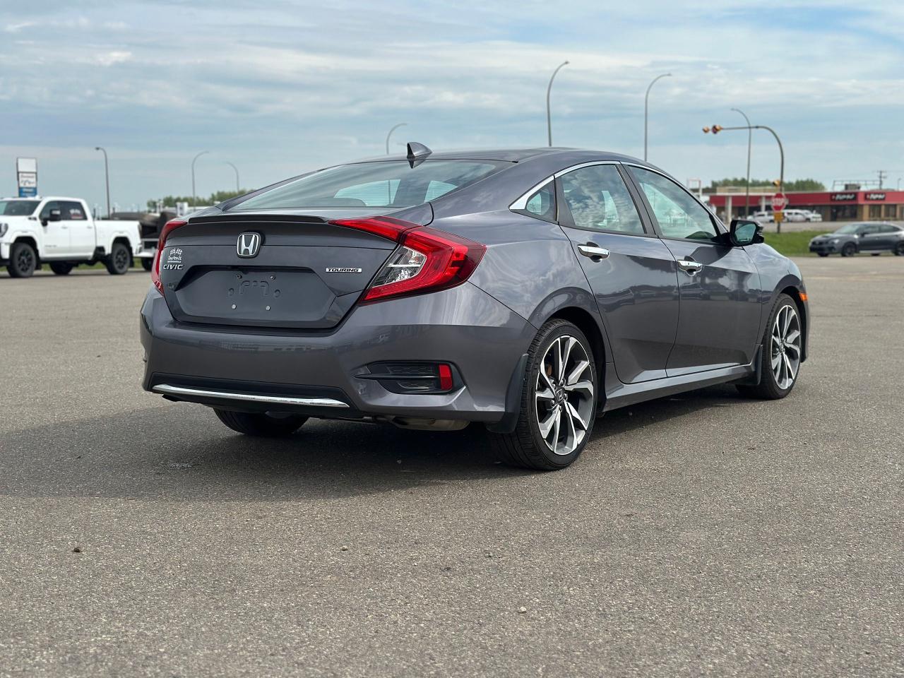 2020 Honda Civic Touring Photo4