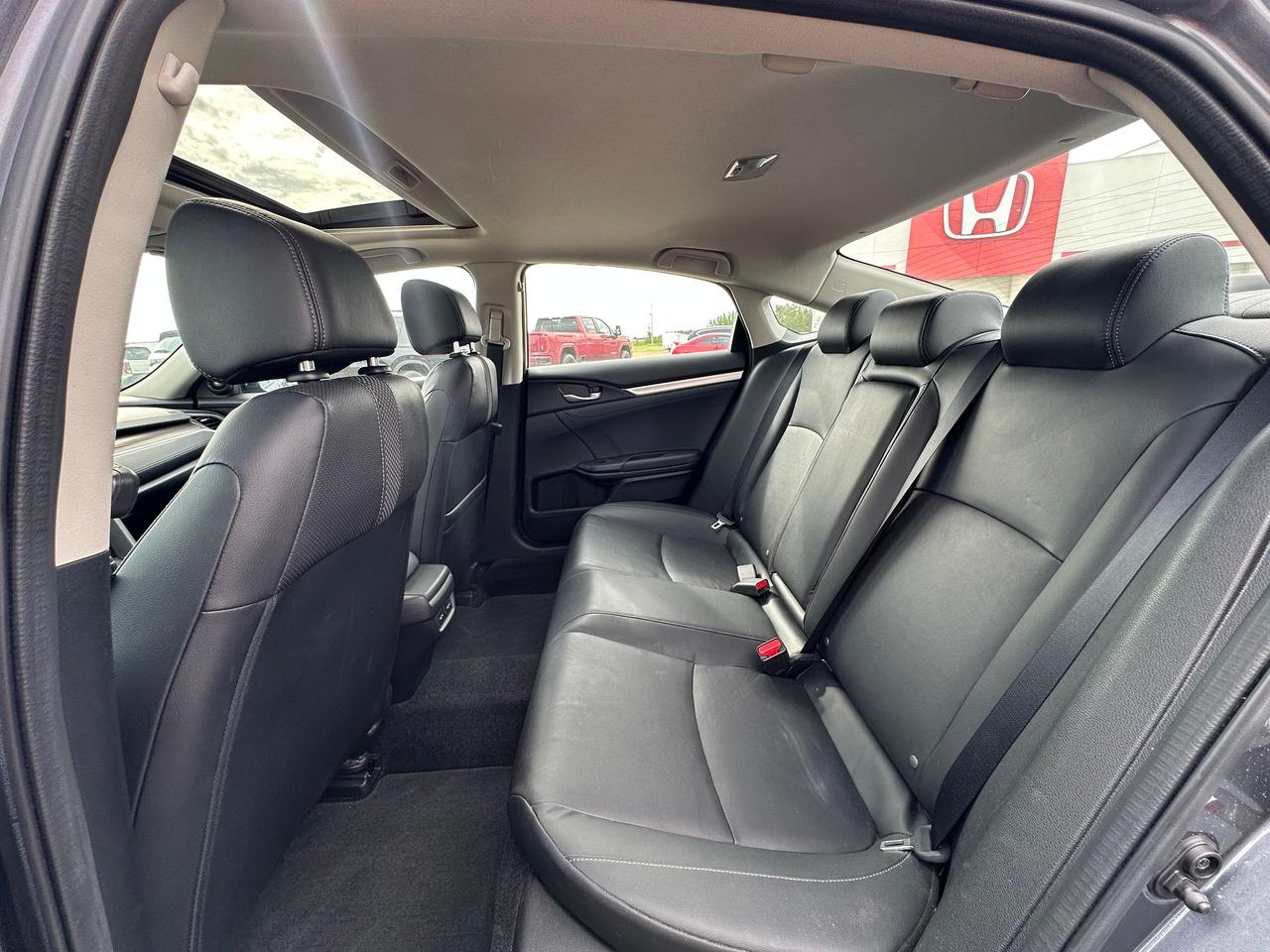 2020 Honda Civic Touring Photo