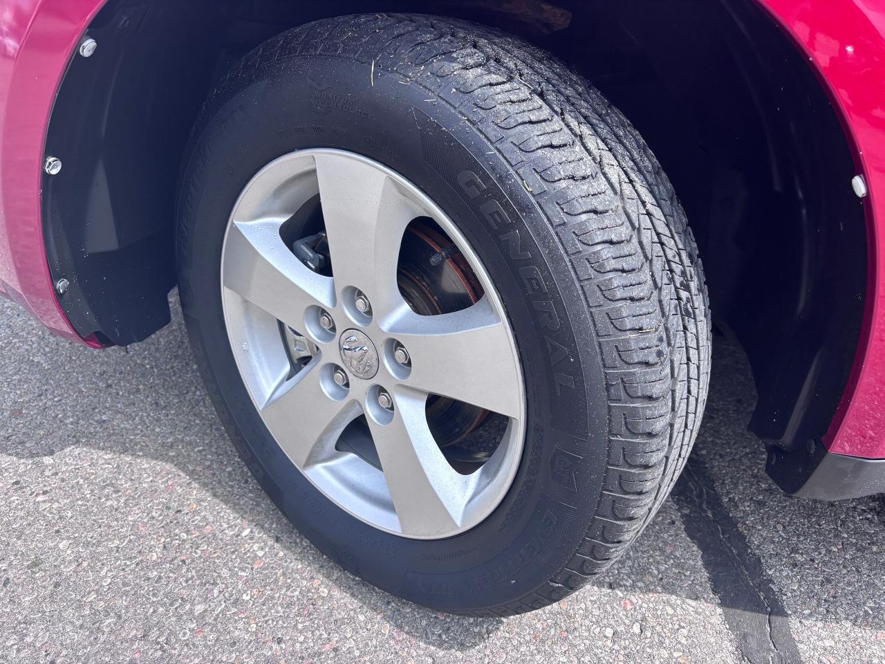 2010 Dodge Journey SXT SUPER LOW KMS! - Photo #2