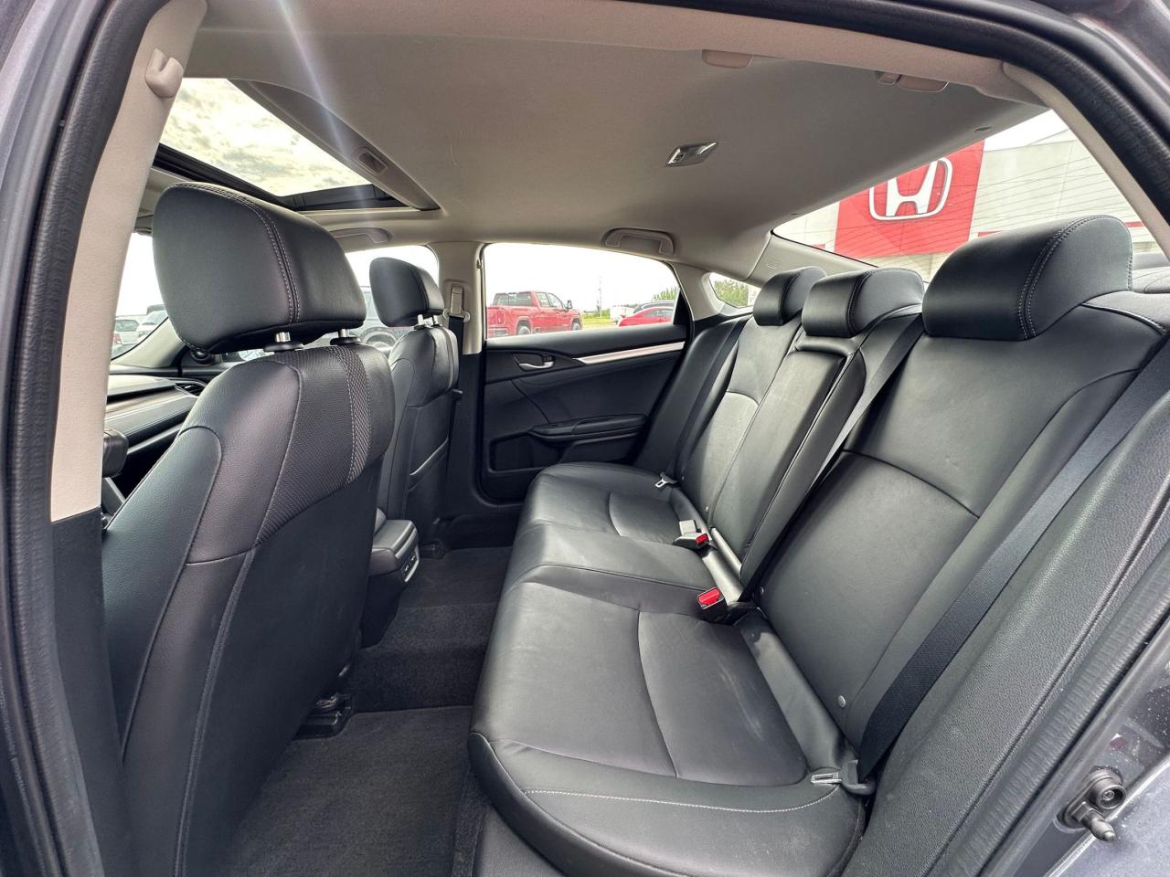 2020 Honda Civic Touring Photo