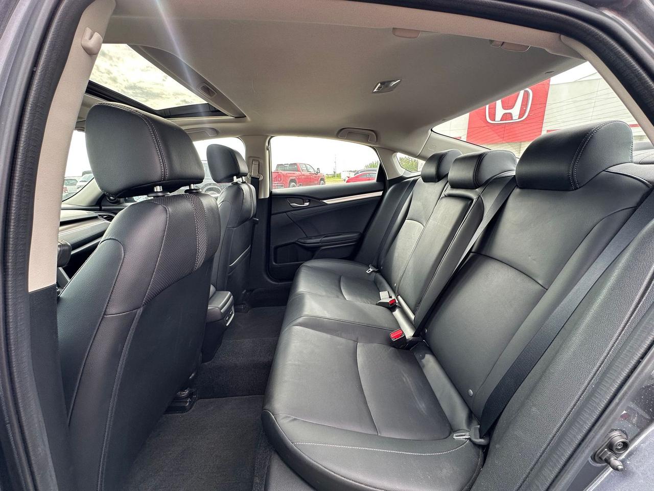 2020 Honda Civic Touring Photo