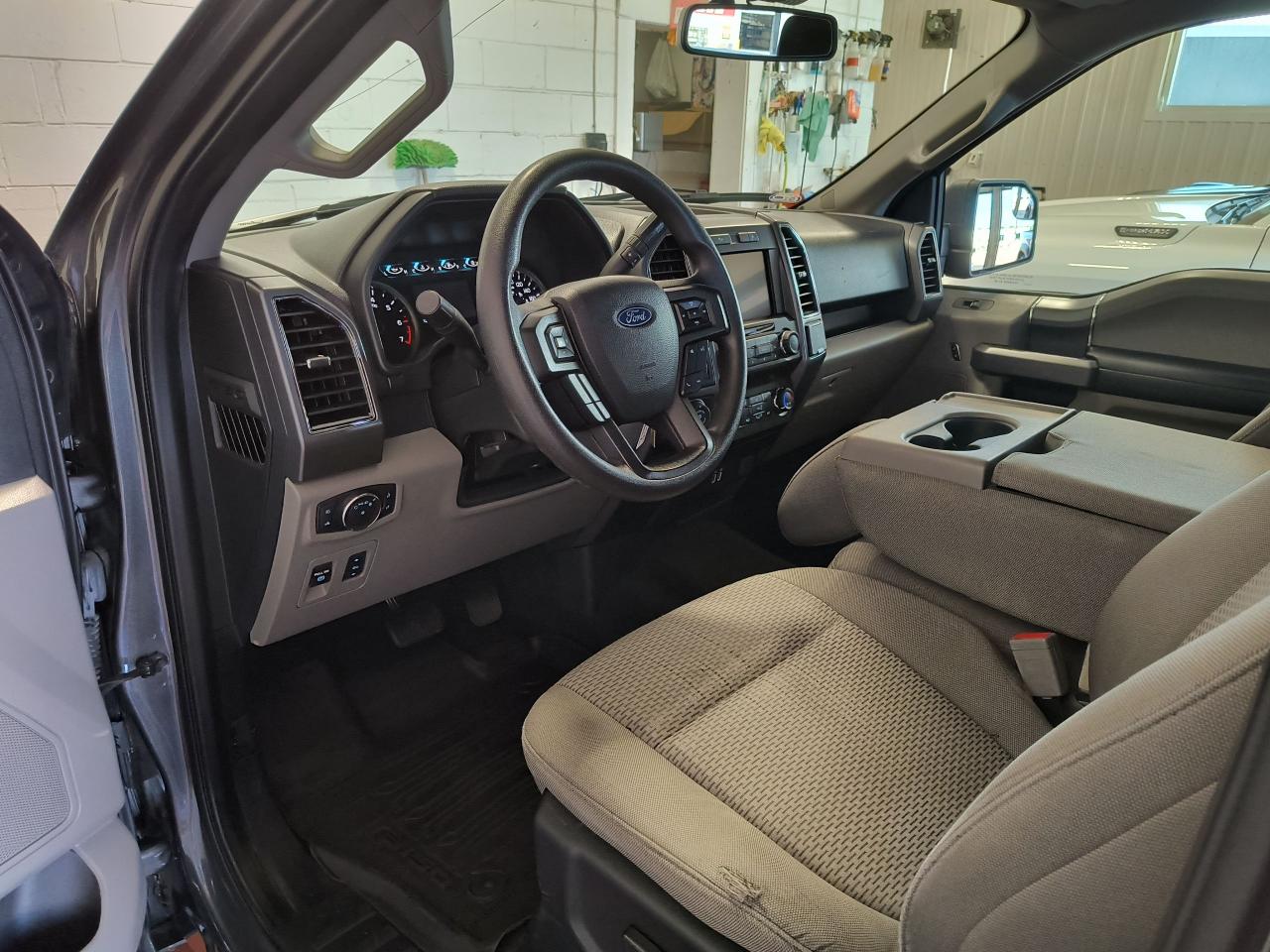 2020 Ford F-150 XLT Photo0