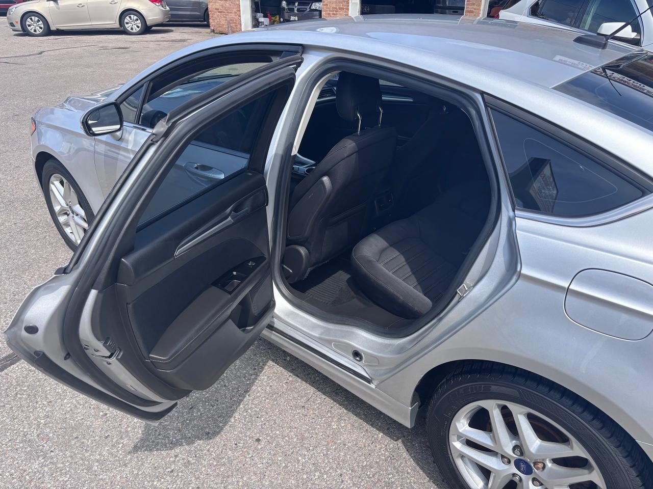 2014 Ford Fusion ICE COLD AC SUPER CLEAN - Photo #11