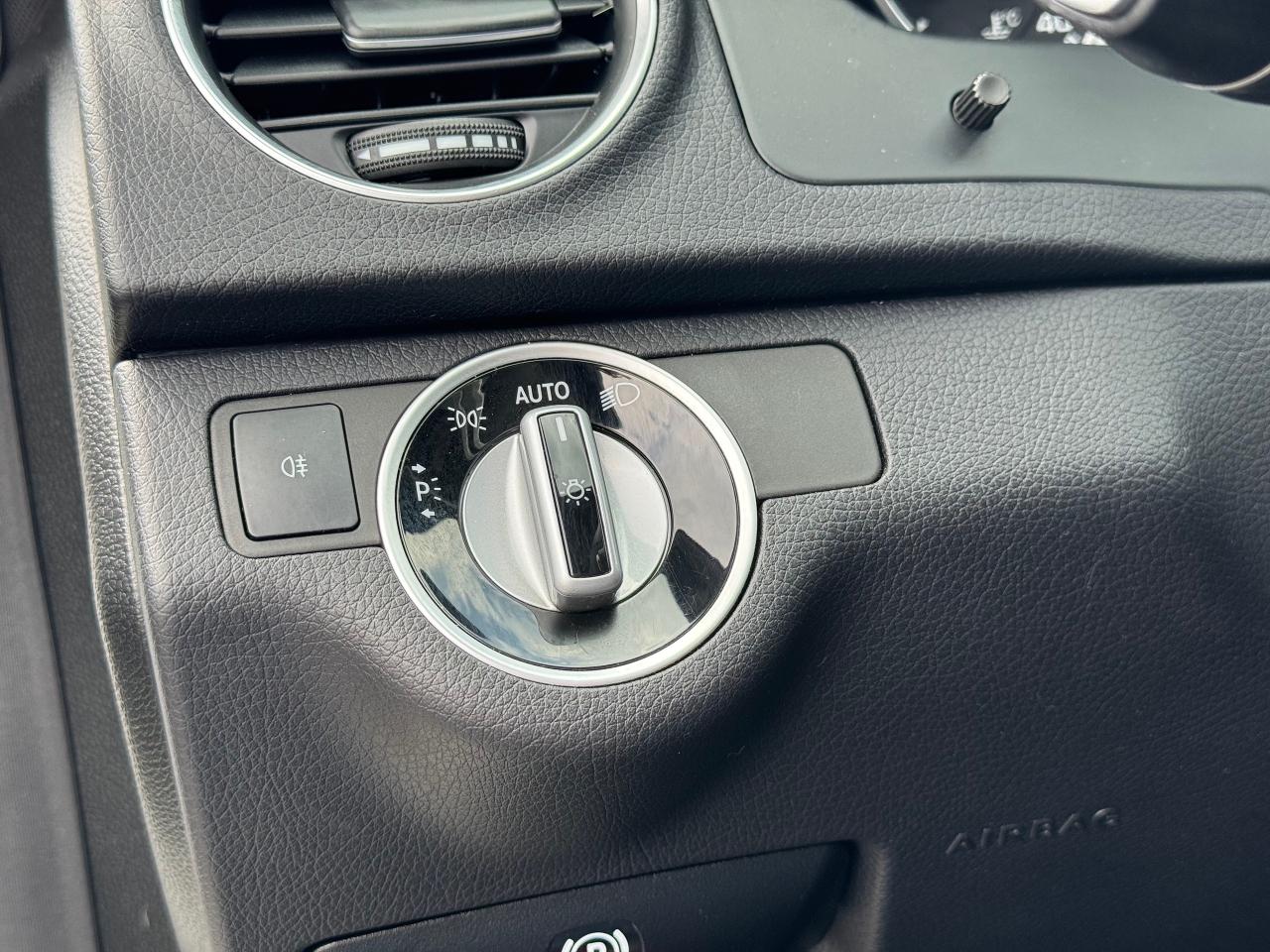 2013 Mercedes-Benz C-Class C 63 AMG **CLEAN CARFAX** - Photo #27
