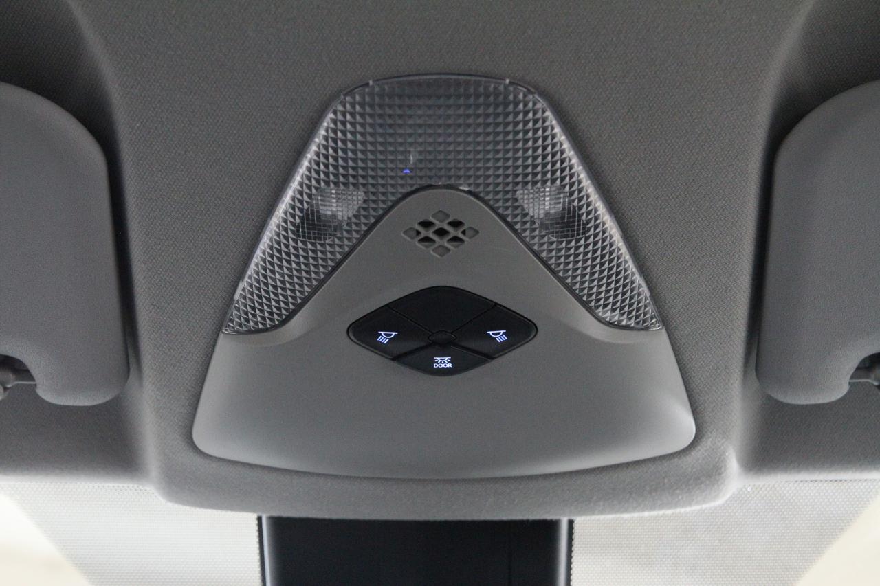 2022 Toyota C-HR LE | LaneDep | ACC | Backup Cam | CarPlay Photo