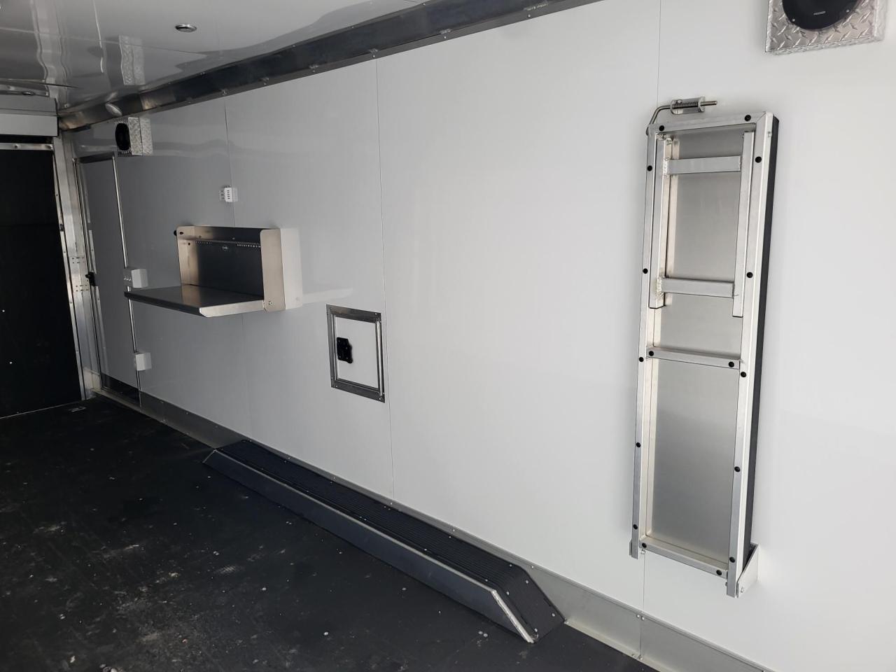 2023 ALCOM Hauler  Photo3