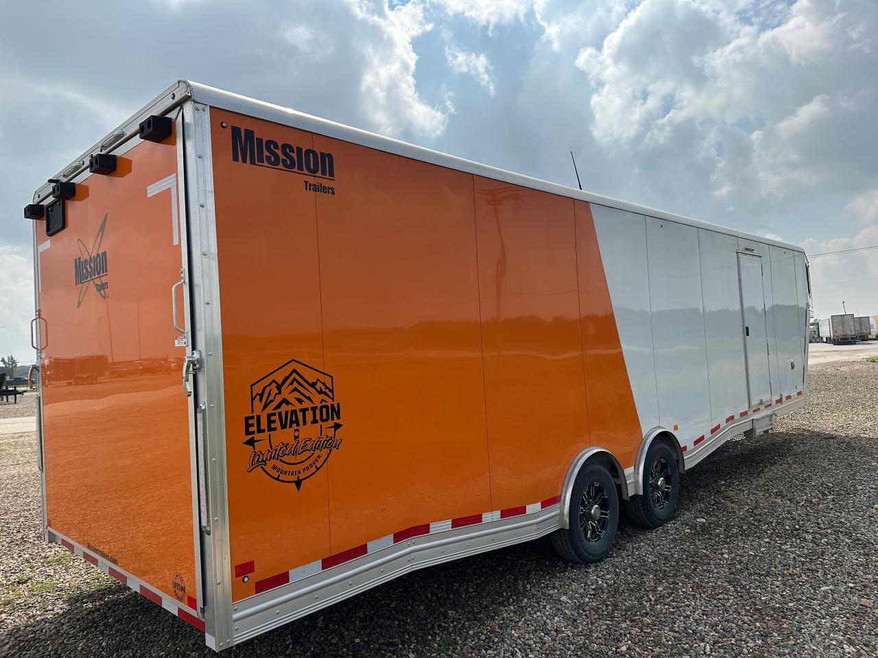 2023 ALCOM Hauler  Photo5