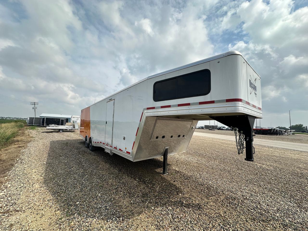 2023 ALCOM Hauler  Photo4