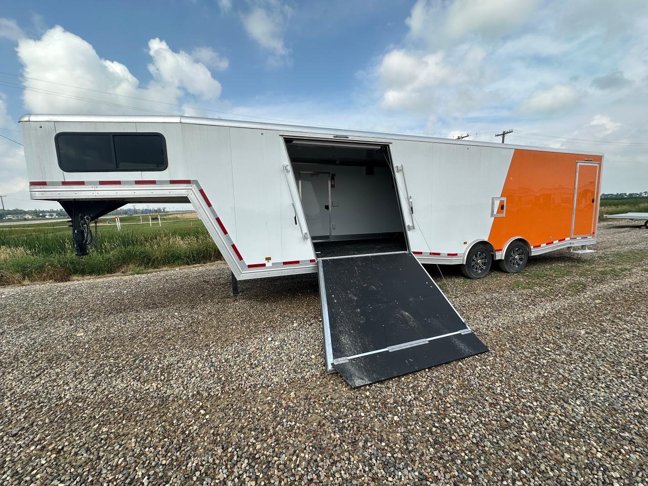 2023 ALCOM Hauler  Photo1