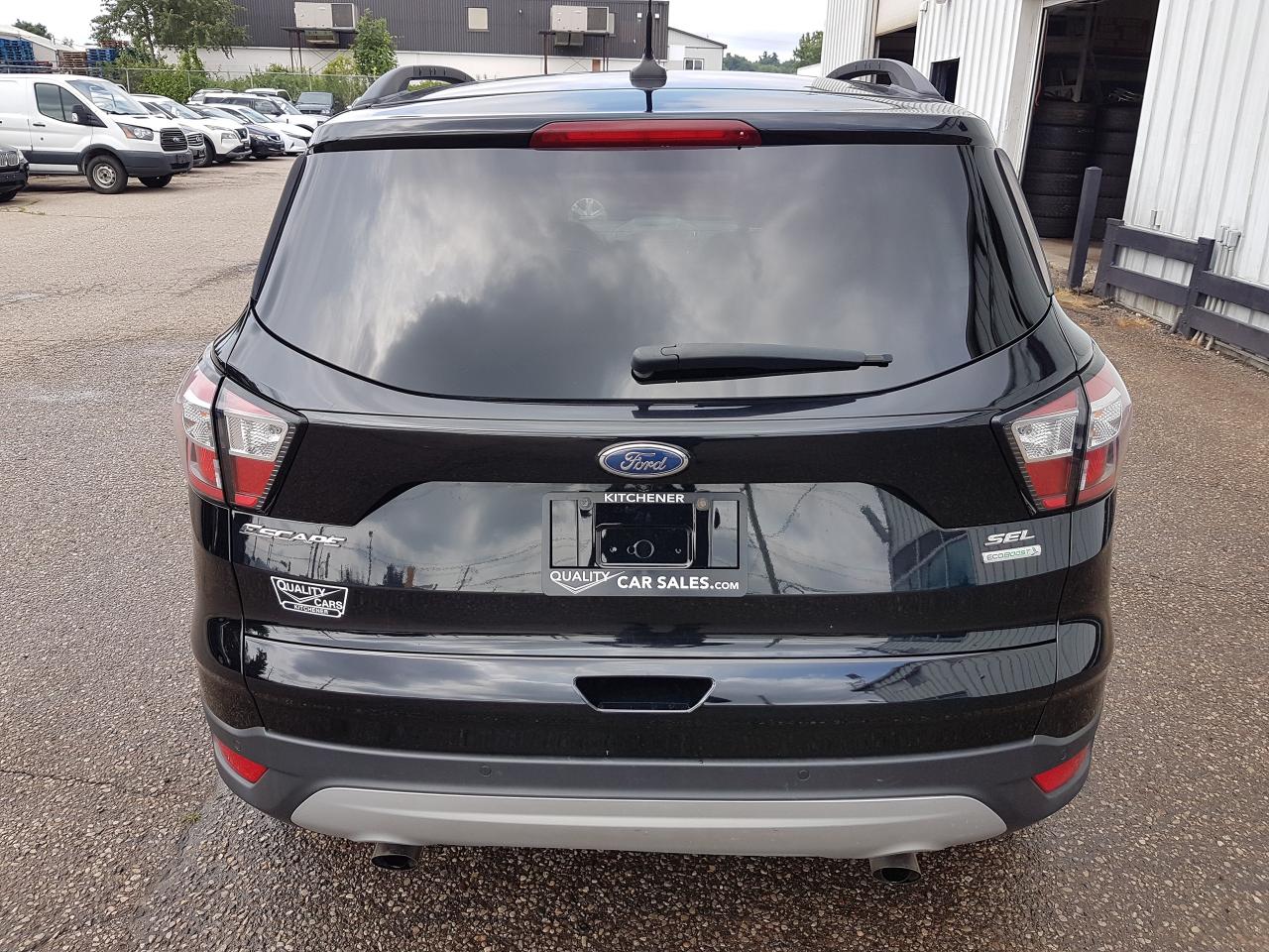 2018 Ford Escape SEL *LEATHER-NAVIGATION* Photo3