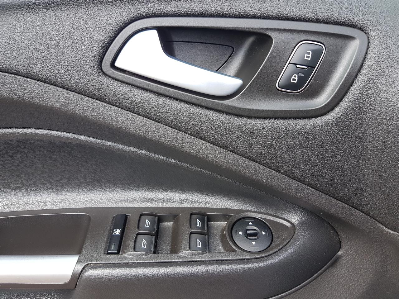 2018 Ford Escape SEL *LEATHER-NAVIGATION* Photo