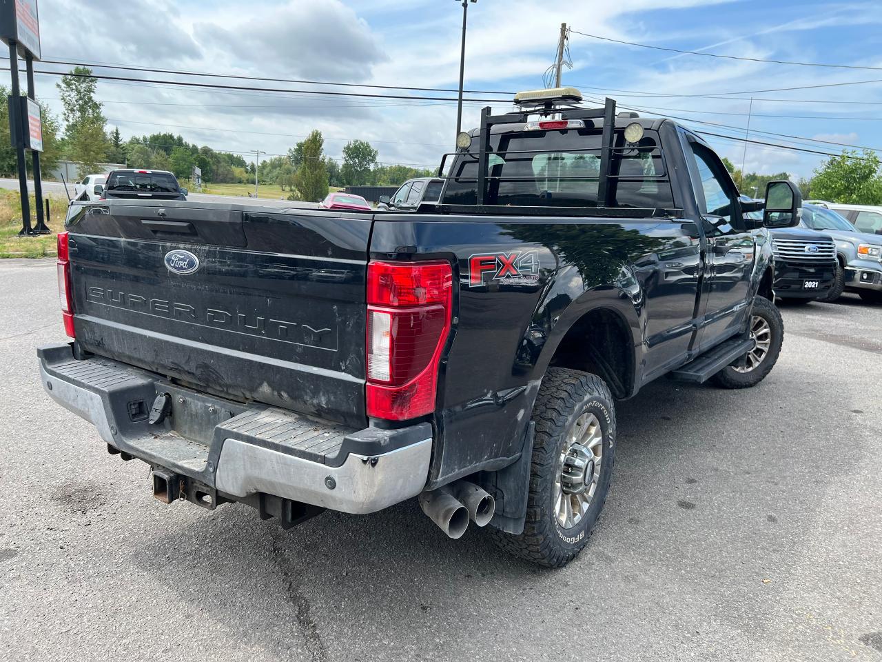 2020 Ford SUPER DUTY F-350 SRW XLT 4WD Reg Cab 8' Box - Photo #5