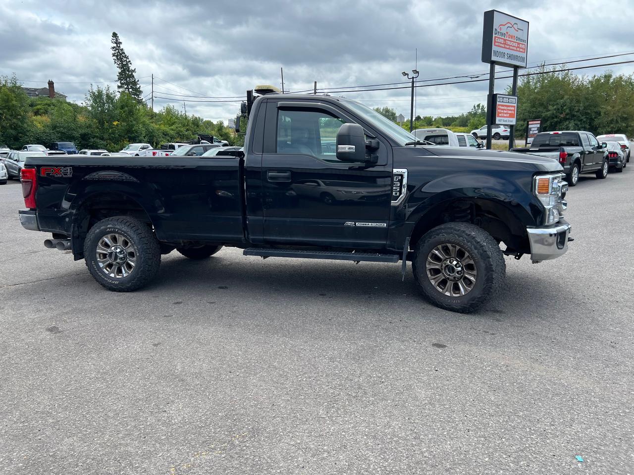 2020 Ford SUPER DUTY F-350 SRW XLT 4WD Reg Cab 8' Box - Photo #6