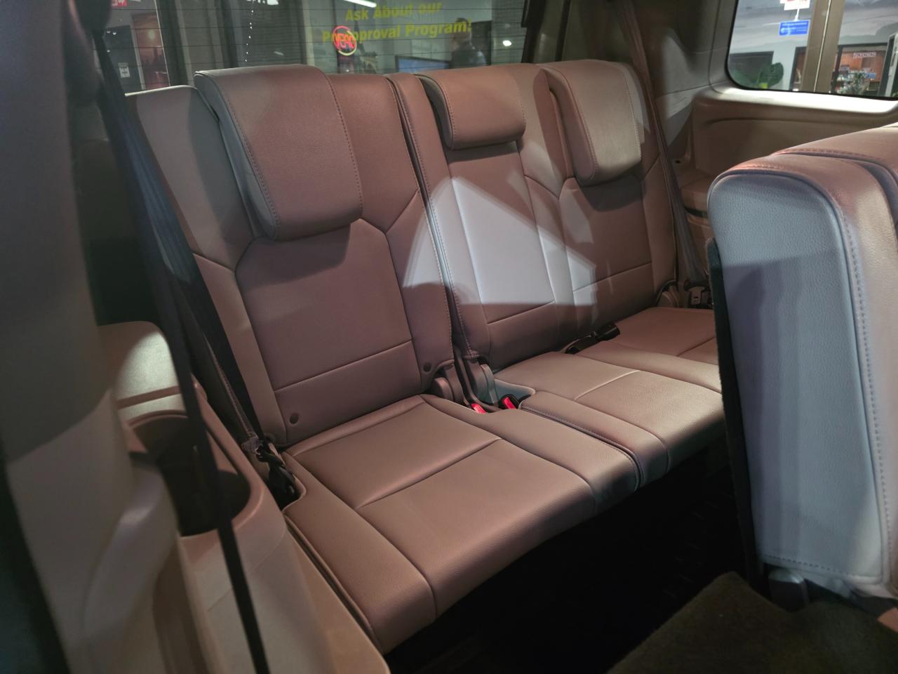 2013 Honda Pilot EX-L 8 Passenger | Leather | Sunroof | Backup Camera | Heated Seats Photo