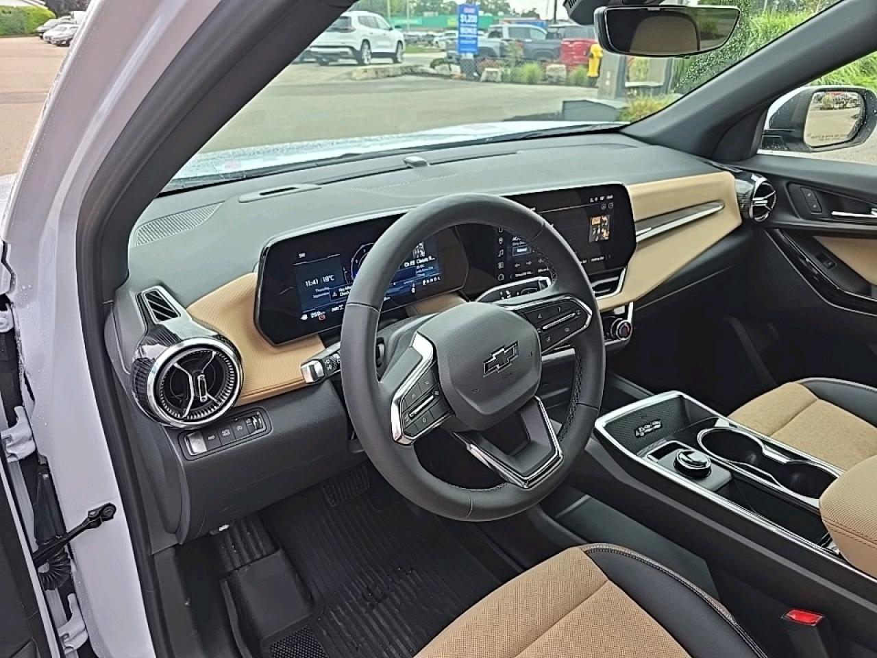 2026 Chevrolet Equinox ACTIV Photo3