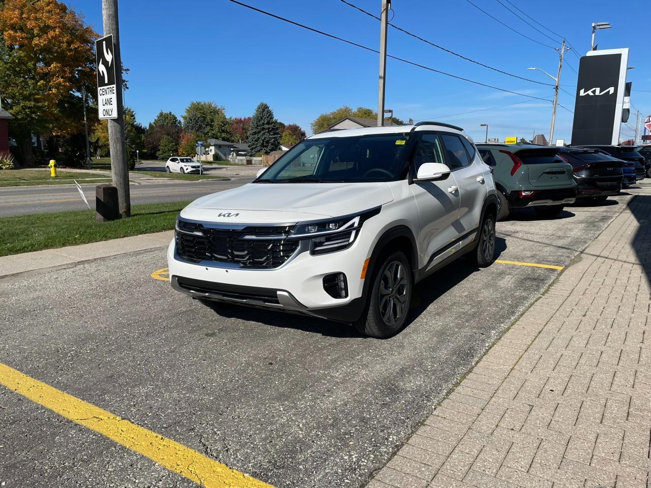 2026 Kia Seltos EX *Used Dealer Demo* Photo2