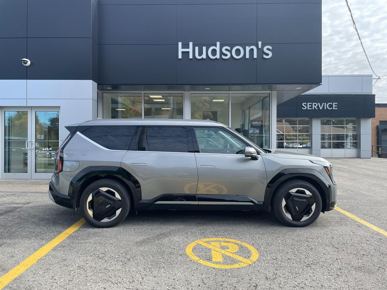 2026 Kia EV9 LAND W/PLUS PACKAGE Photo4