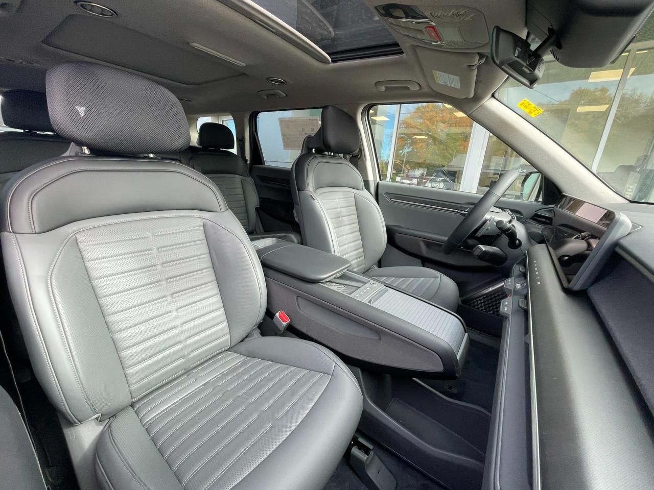 2026 Kia EV9 LAND W/PLUS PACKAGE Photo