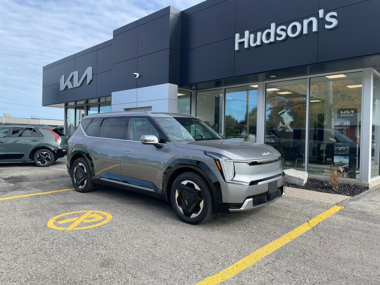 New 2026 Kia EV9 LAND W/PLUS PACKAGE for sale in Listowel, ON