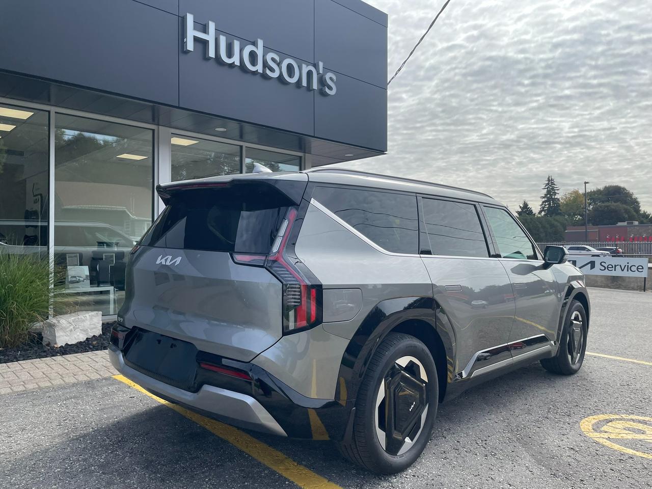 2026 Kia EV9 LAND W/PLUS PACKAGE Photo