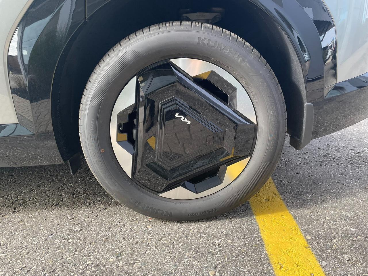 2026 Kia EV9 LAND W/PLUS PACKAGE Photo