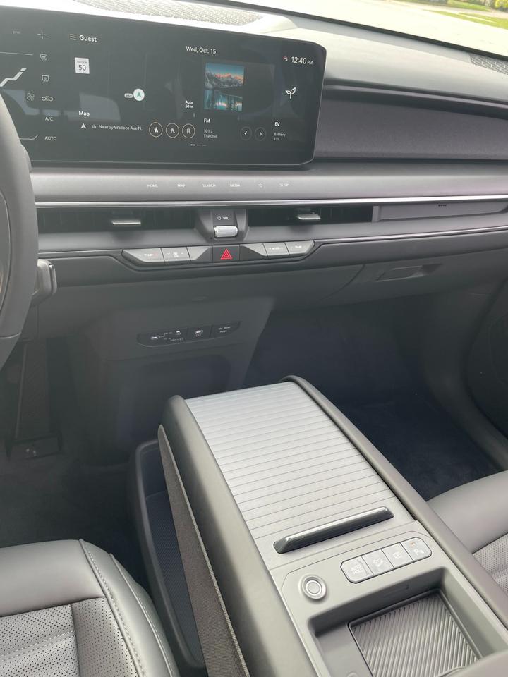 2026 Kia EV9 LAND W/PLUS PACKAGE Photo