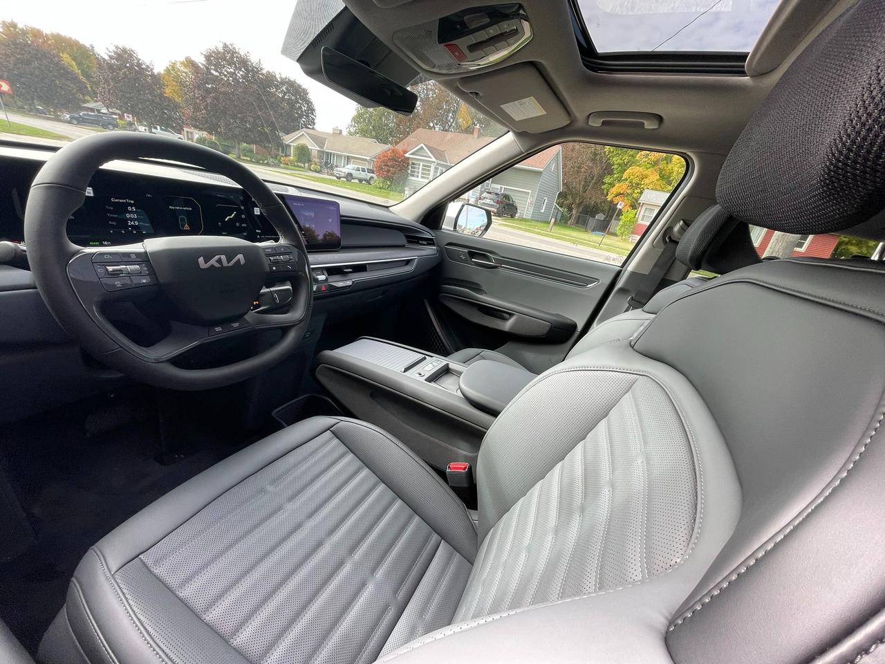 2026 Kia EV9 LAND W/PLUS PACKAGE Photo