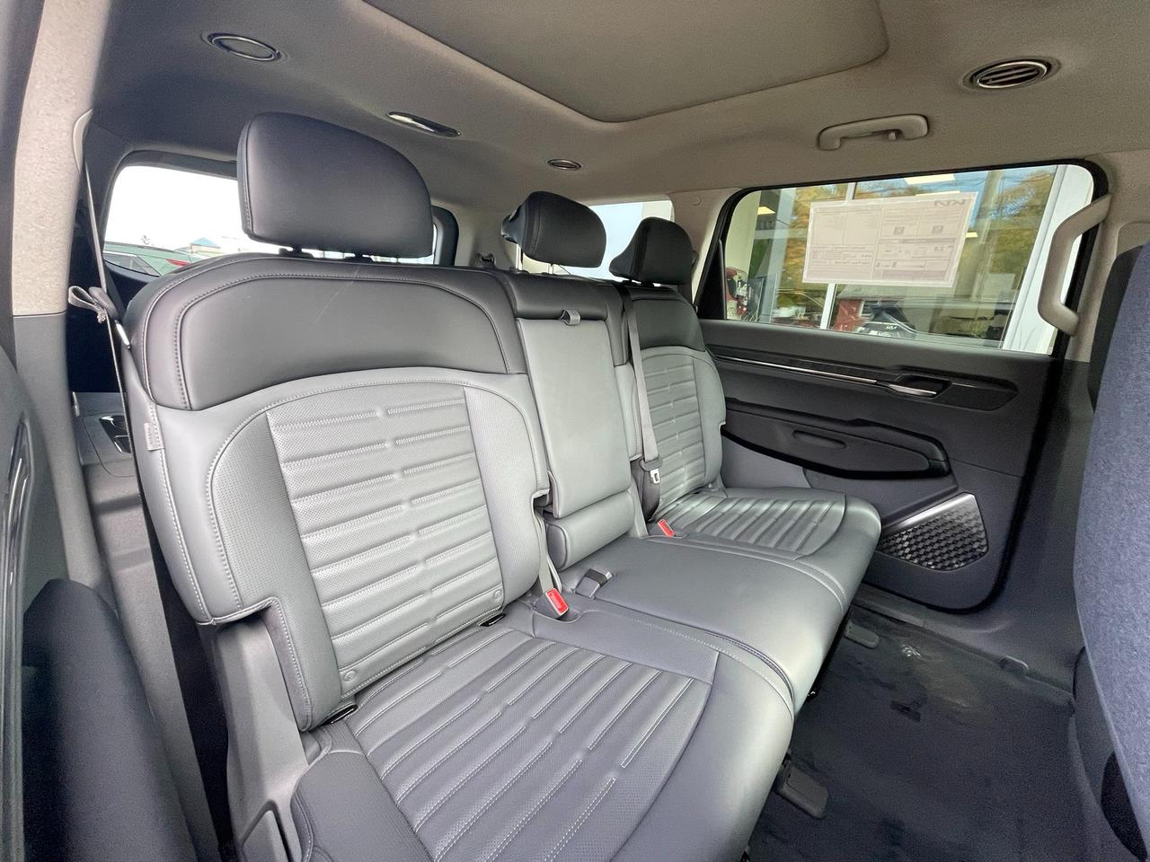 2026 Kia EV9 LAND W/PLUS PACKAGE Photo